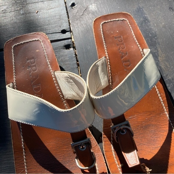 Authentic Prada Leather Sandals Ivory Patent Leather and Brown Slides Sz 38 - Picture 4 of 11